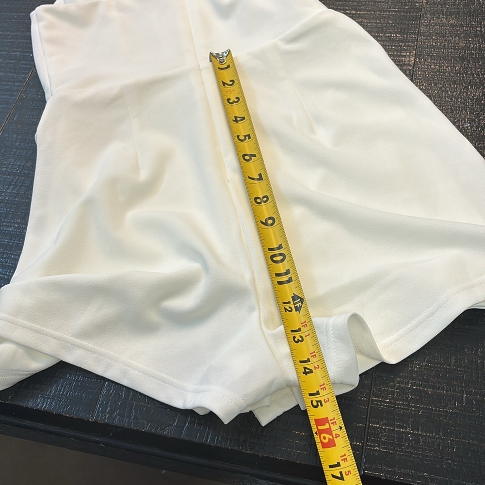 Lulus Cheers to Chic White Notched Sleeveless Skort Romper size Small - Picture 14 of 16